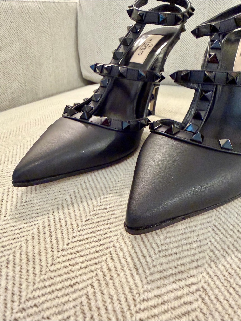 Valentino Black Nero Rockstud Cage T-Strap Pointed Pumps 39 - Picture 8 of 13